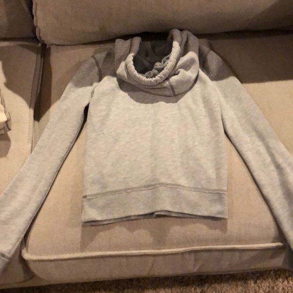 Women’s Hollister Sweatshirt - Picture 2 of 2